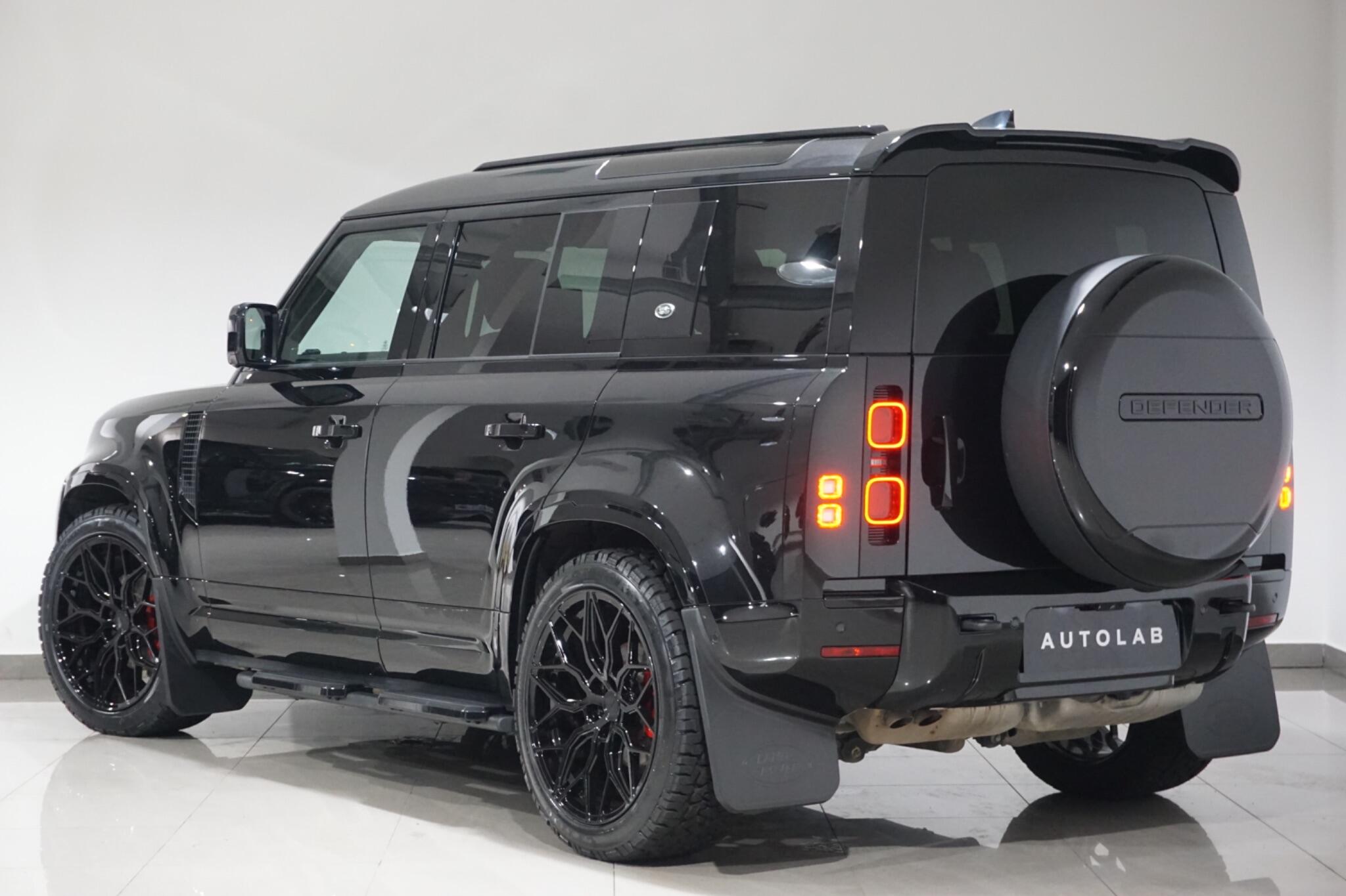 Land Rover Defender 110 3.0 D300 MHEV X-Dynamic HSE Auto 4WD Euro 6 (s/s) 5dr